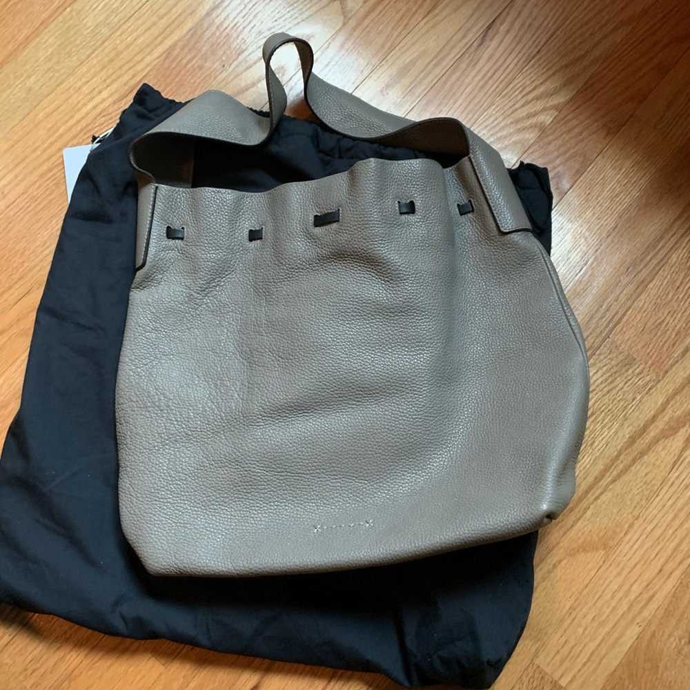 NWOT Elizabeth & James taupe leather bag - Picture 4 of 8